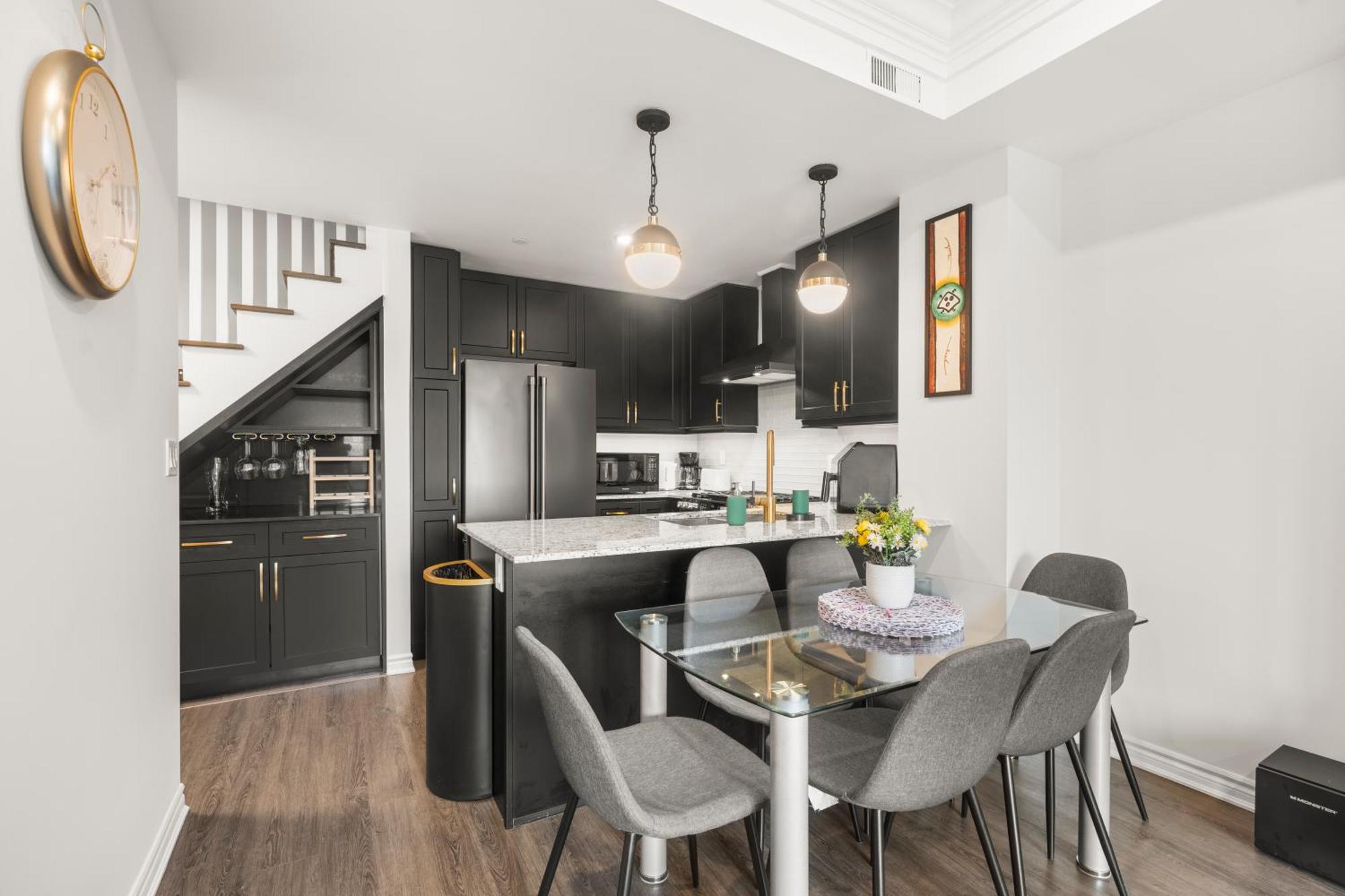 Globalstay Luxury Townhouse Minutes Away From Waterfront Toronto Bagian luar foto